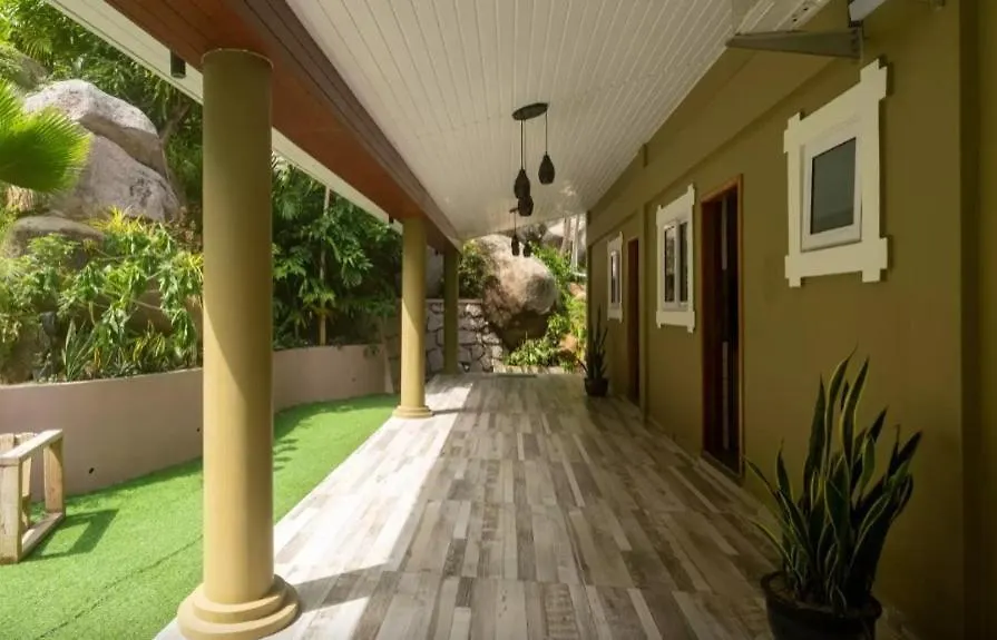 Auguste Holiday Residence Anse Etoile